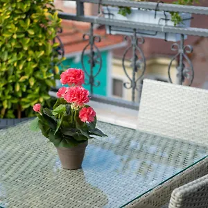 azalea-mansion-oldcity.istanbul-turkeyhotels.com/